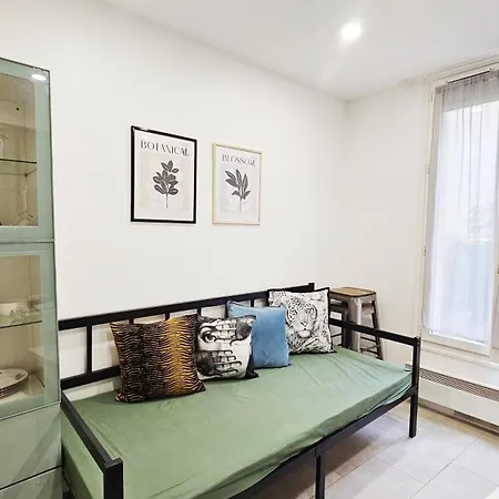 Nearby Monmarte Lovely And Warm パリ