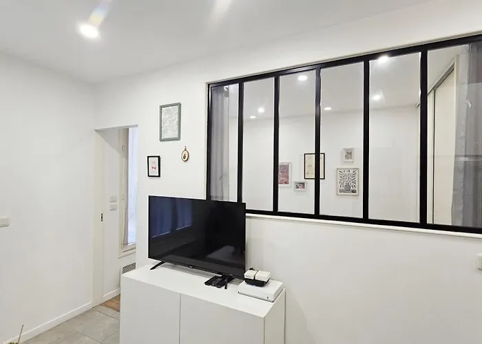 Nearby Monmarte Lovely And Warm Appartement